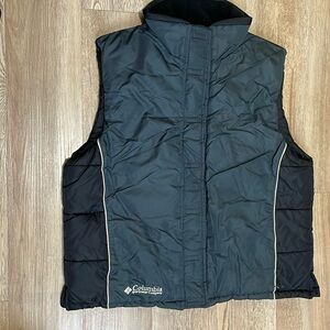 COLUMBIA UNISEX PRE OWNED VEST